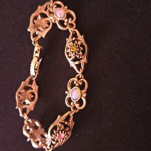 Looks Like A Scallop Bracelet